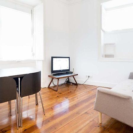 Guestready - Hygge-Style Apartment In Historical Graca Lisbona Esterno foto