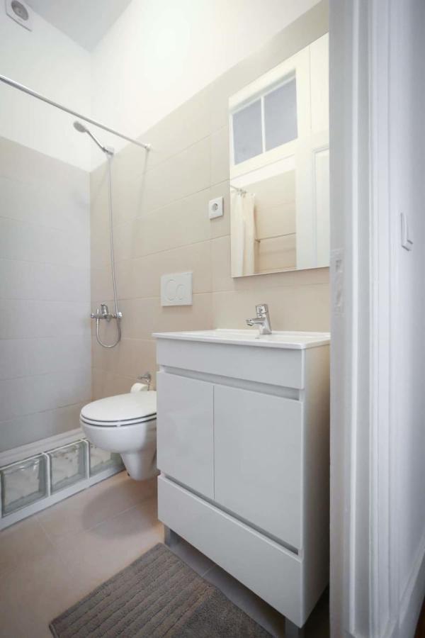 Guestready - Hygge-Style Apartment In Historical Graca Lisbona Esterno foto